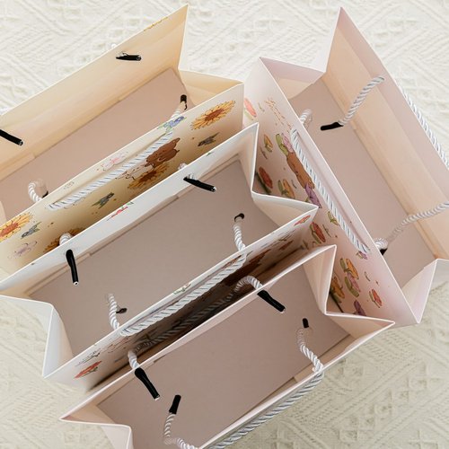 New cartoon gift bag, children's gift bag, horizontal plate, thickened paper bag, jewelry box, shopping bag, packaging bag