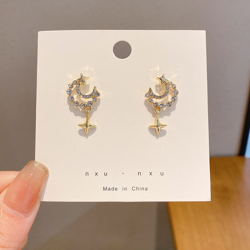 Ingresos franceses de perlas de moda femenina simple pendientes rojos ligeros de lujo versátiles pendientes de nicho de alta calidad