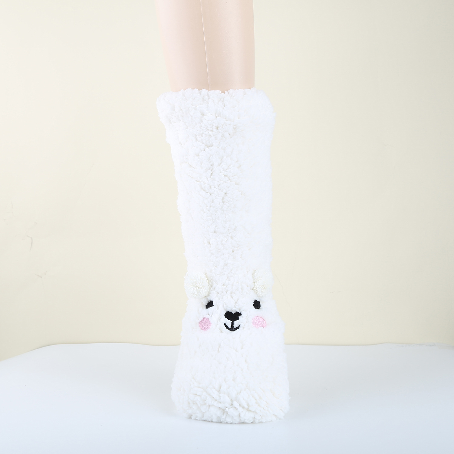 thumbnail image 1 of Calcetines de invierno con forma de oso, calcetines para el hogar, calcetines hasta la mitad de la pantorrilla, calcetines para dormir, calcetines de terciopelo hasta la mitad del suelo, calcetines, 1 of 7