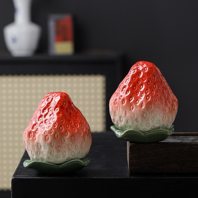 Creative Ceramic Fruit Simulation Strawberry Tea Cans Household Sealed Storage Moisture-proof Candy Filling Desktop Tea Table Ornaments