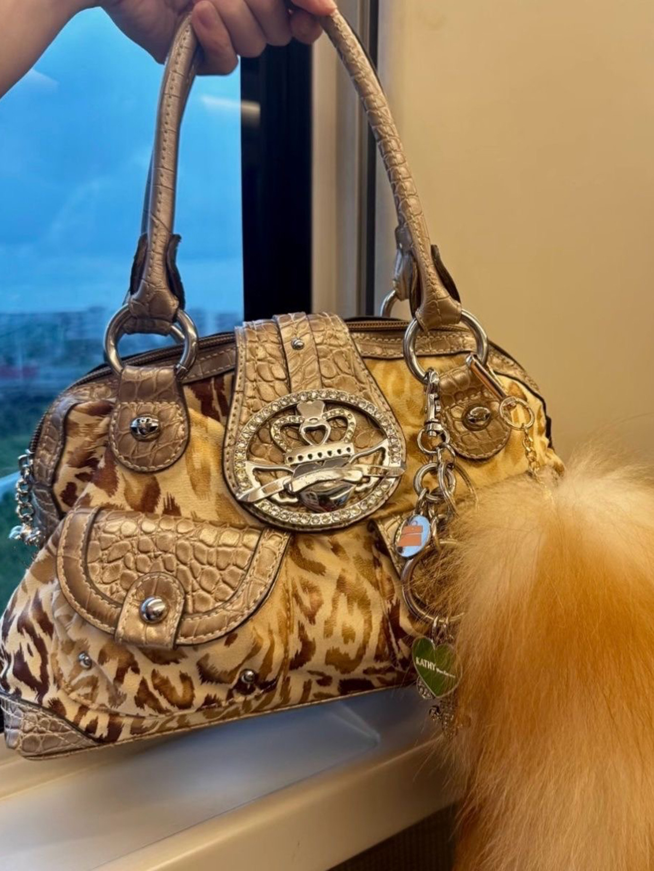 Qadın çiyin çantası, böyük tutumlu, leopard naxışlı