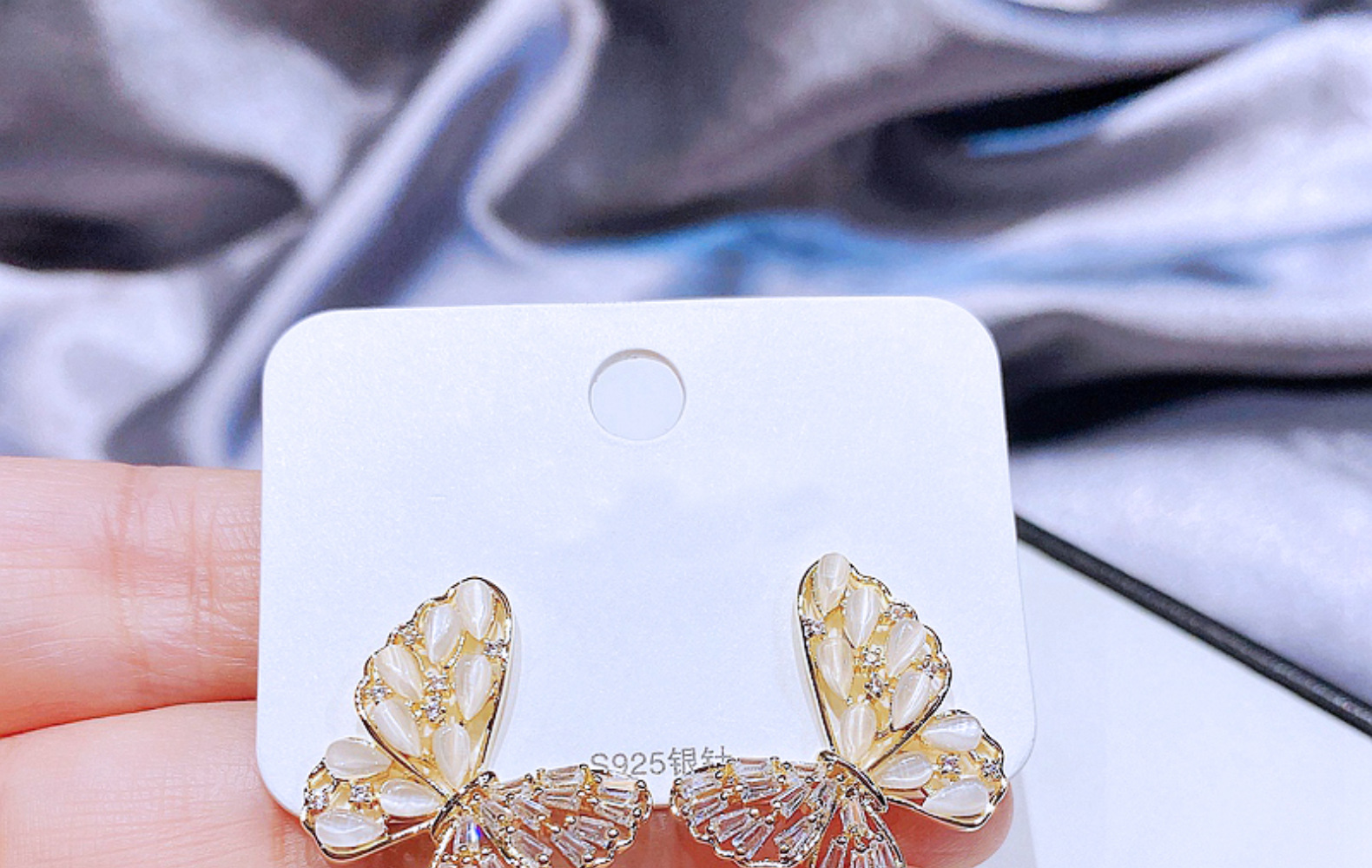 Vintage Inlaid Zircon Opal Butterfly Copper Stud Earrings Wholesale display picture 5