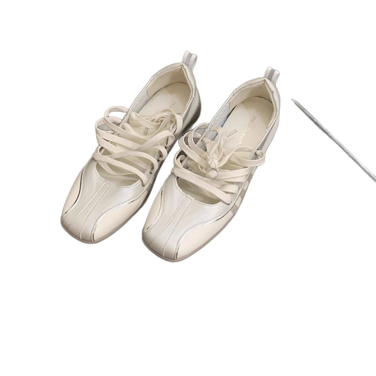 Zapatillas de ballet deportivas de diseño de nicho coreano para mujer 2025 nuevo estilo con cordones cruzados retro Mary Jane zapatos individuales