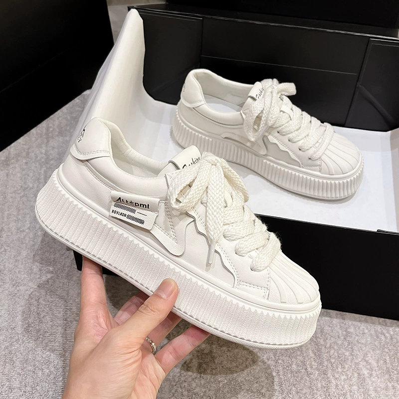 Женские туфли на толстой подошве, осень 2022, популярные кроссовки с ракушечным носком, повседневные белые туфли на платформе в корейском стиле