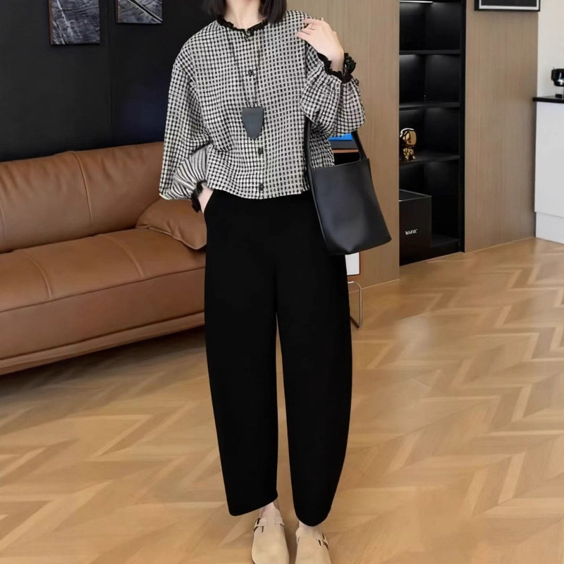 Vintage Black and White Checkered Long Sleeve Shirt Age-Reducing Round Neck Doll Shirt for Women + Versatile Loose Casual Harem Pants Set