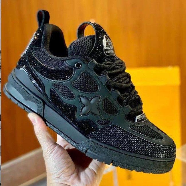 2025 lujo ligero L nicho marca de moda V caucho vacío cabeza de cuero zapatos de hombre deportivos casuales versátiles zapatos de mujer skate cross-border