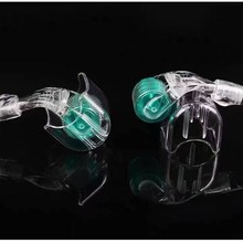 ����Ժ�t����Ƥ�w�L��沿�o��ˮ��΢�е��̖һ���ԝL݆΢����l