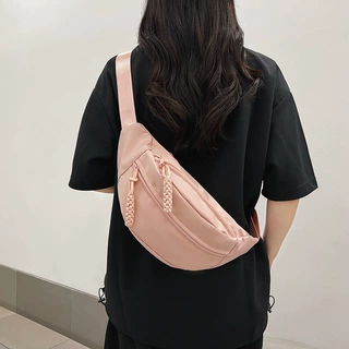 包包女斜挎包运动胸包2026 ins新款休闲小众胸前斜挎包百搭腰包女