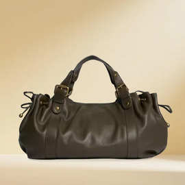 跨境2025新款轻奢复古抽绳法棍包包小众单肩腋下手提休闲褶皱女包