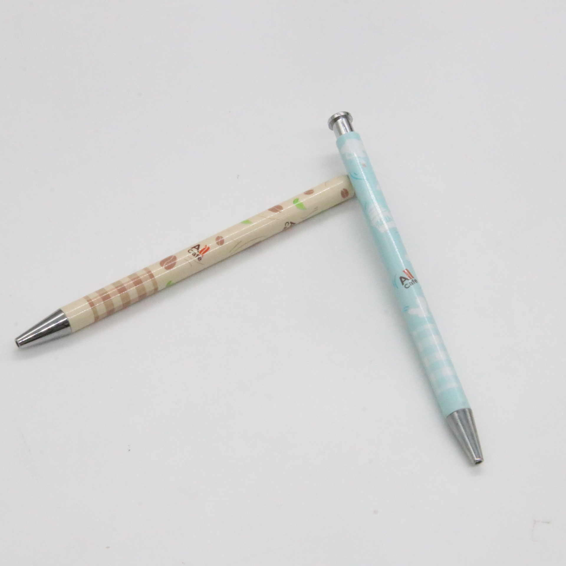 Plástico pluma bolígrafo prensa publicidad pluma láser logo en stock Prensa publicidad pluma de plástico