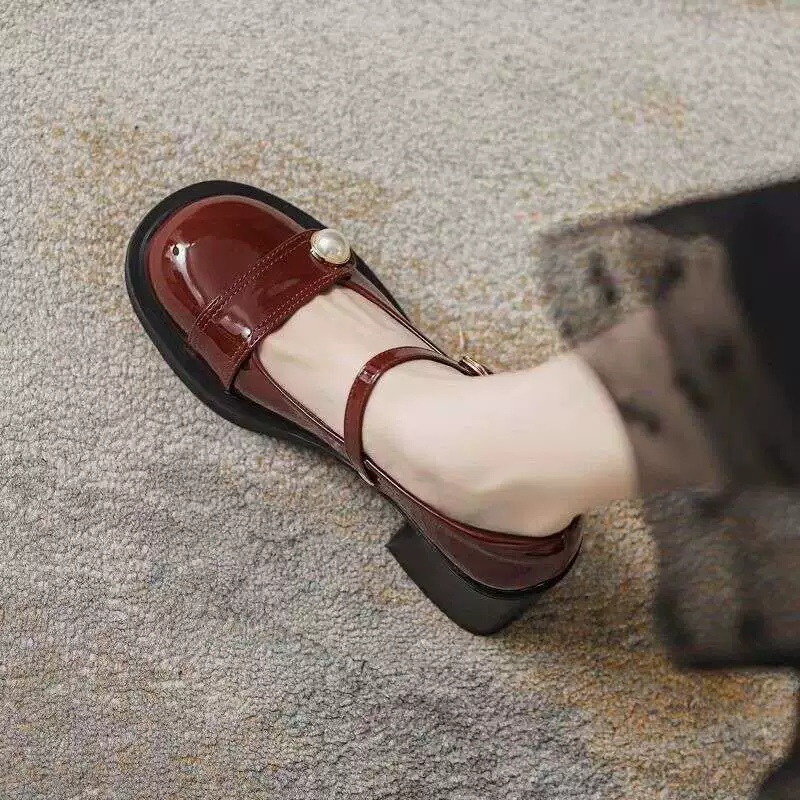 Настоящая мягкая кожа 2025 весна-осень новые туфли для подружек невесты балетки женские на толстом каблуке с жемчужным ремешком бордовые с круглым носком на высоком каблуке