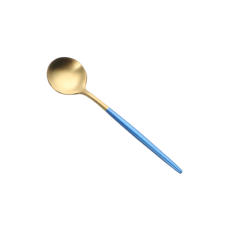 Traje de vajilla de acero inoxidable portugués transfronterizo cuatro piezas principales celebridad de Internet vajilla occidental pintura para hornear cuchara de café cuchillo de carne y tenedor