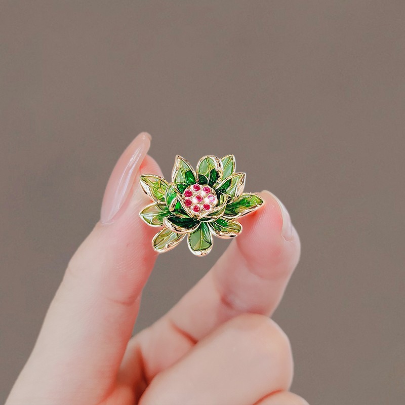 Green Lotus Flower Brooch High-end Women's Fine small size Pin Fixed Clothes Collar Needle Enamel Color Suit Corsage Accessories