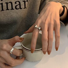 小众设计蝴蝶结戒指女新款潮时尚个性食指戒ins潮2026年 轻奢复古