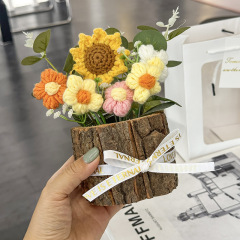 教師の日の卒業シーズンの完成品、手編みの花束、カーネーション、教師や友人への誕生日プレゼントの装飾品
