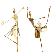 亚马逊跨境金属DancingGardenGirls铁艺跳舞女孩工艺品摆件铁制