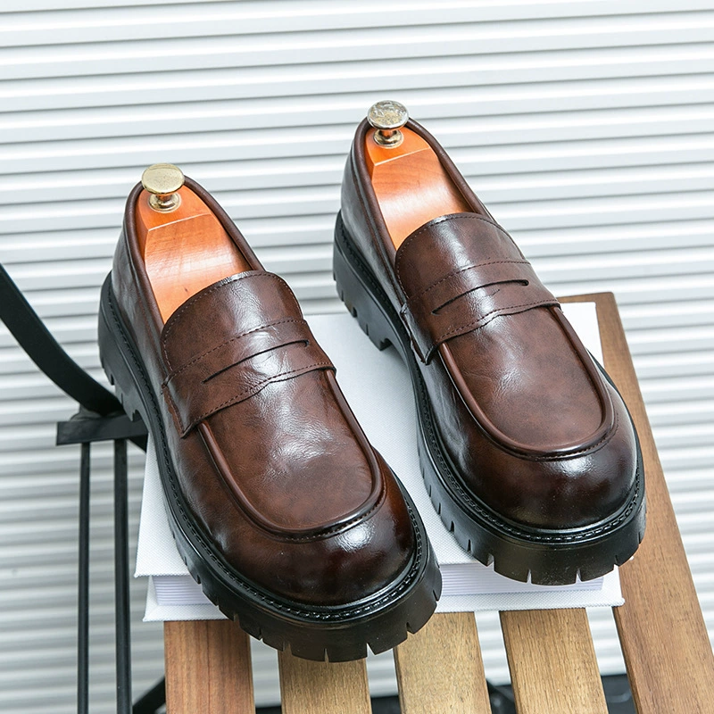 Летняя кожаная обувь для мужчин, деловая официальная одежда в британском стиле на толстой подошве, повседневная модная обувь без шнуровки, свадебные туфли на толстой подошве, увеличивающие рост.