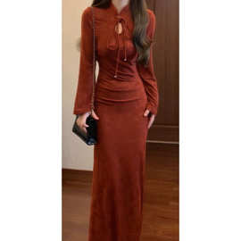 新中式国风改良旗袍红色礼服裙气质高级感大方得体连衣裙2025秋冬