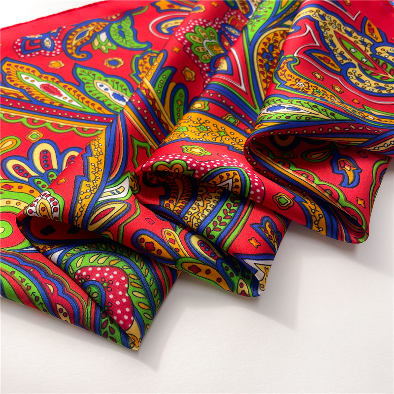 Foulard paisley da donna, elegante sciarpa quadrata_voghion.com