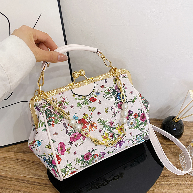 Classic Capucines BB crossbody bag, pink cherry blossom handbag with chain strap, women's bag, popular cross-border bag Classic Capucines BB crossbody bag, pink cherry blossom handbag with chain strap, women's bag, popular cross-border bag