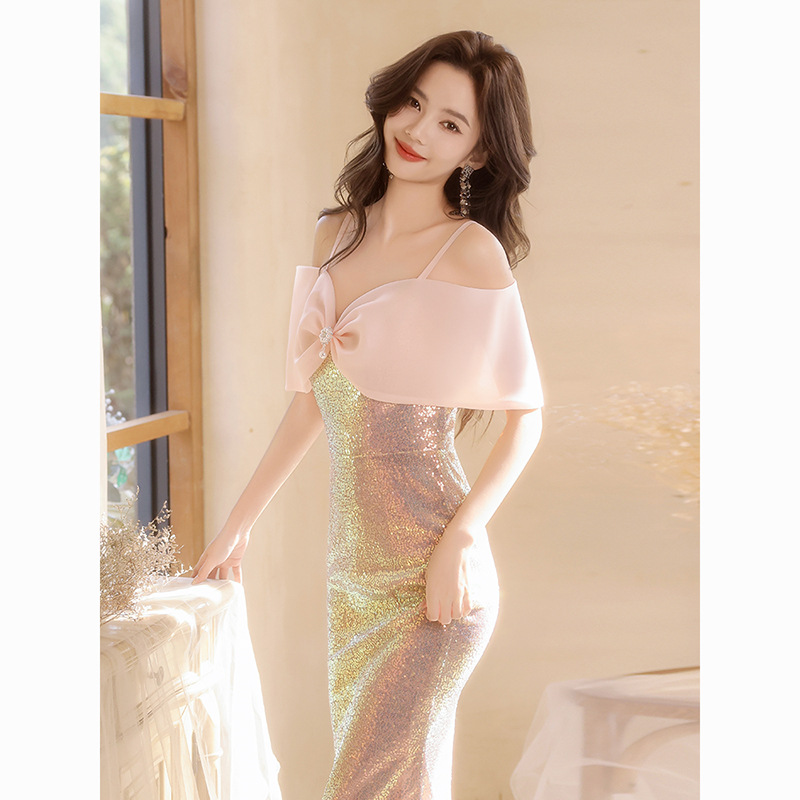 Vestido de noche de alta gama estilo francés, nuevo modelo 2026, elegante vestido de sirena para reuniones anuales y banquetes de otoño y verano.