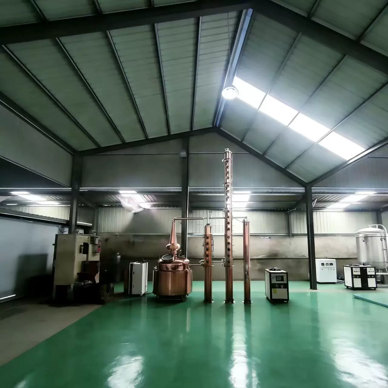 可定制1000升烈酒蒸馏器 威士忌伏特加酿酒设备 紫铜铜蒸馏器