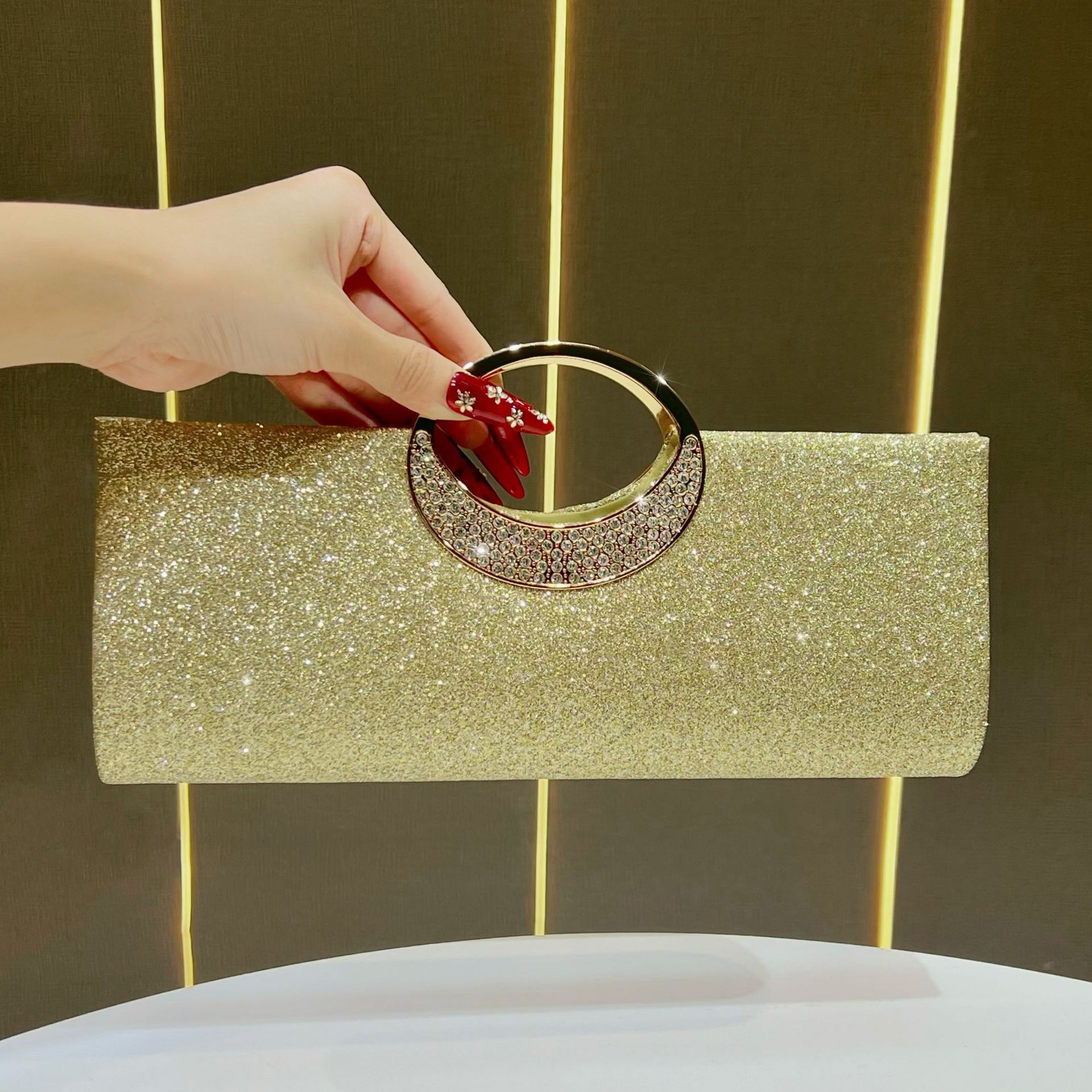 Cross-Border New Evening Bag Sparkling Handbag Versatile Banquet Shoulder Crossbody Bag Luxury Diamond-Encrusted Elegant Clutch - Thumbnail 6