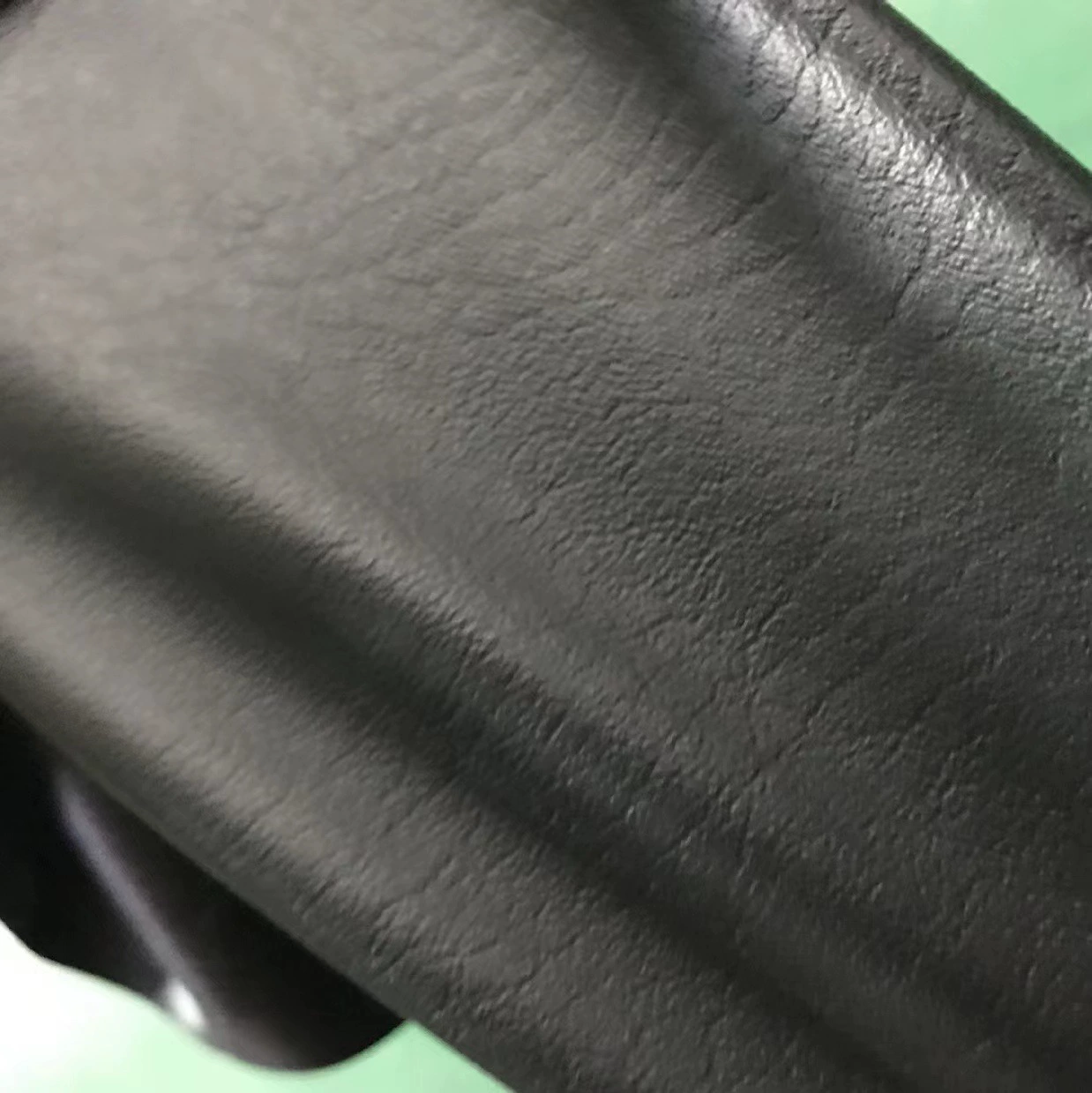 Производители мотоциклов и электромобилей поставляют кожаные чехлы на сиденья с узором в виде слона, высокой эластичностью, универсальные, без швов, с декоративными заклепками, оптом.