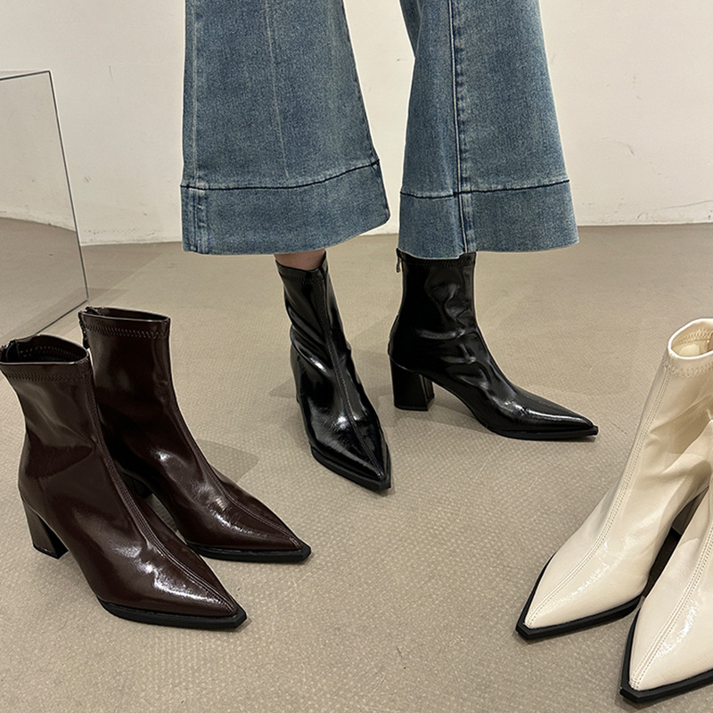 Black Pointed-Toe High-Heeled Short Boots for Women 2026 Autumn and Winter New Style Boots British Style Martin Boots Niche Chunky Heel Slim Boots