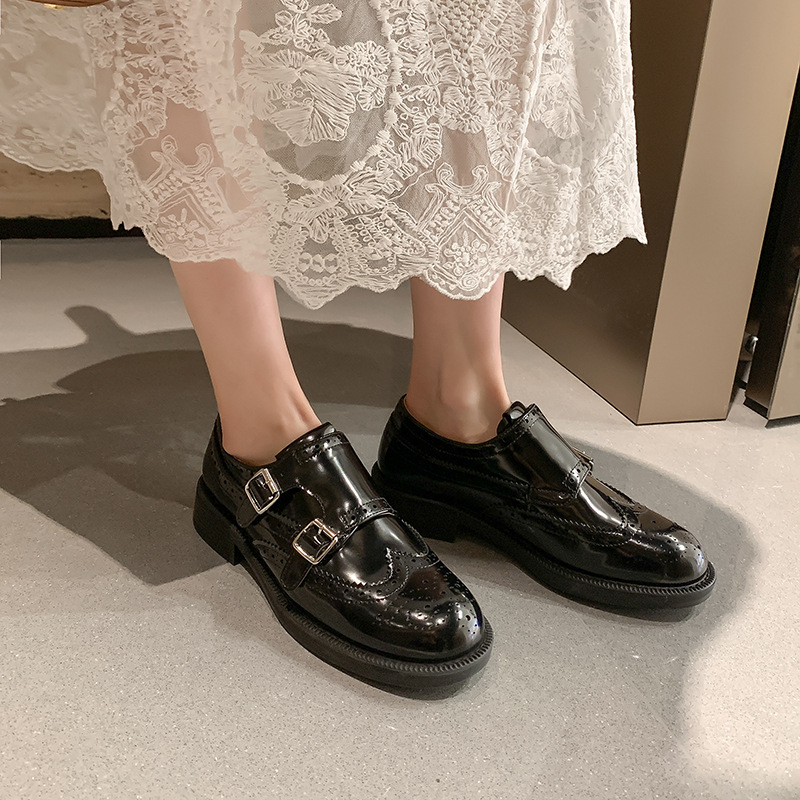 Zapatos Estilo Brogue para Mujer de Microfibra y Caucho con Tacón Grueso y Cierre de Hebilla para Uso Diario image 4