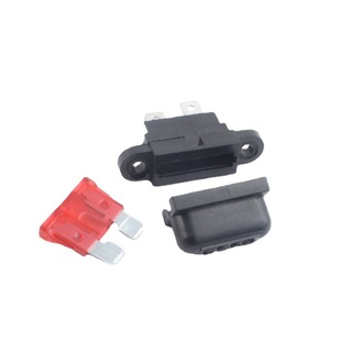 Fast small low-voltage plug-in car fuse holder with medium fuse