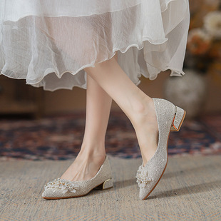 322-53A/322-53B One-Word Diamond Beads New Crystal Wedding Shoes Thick Heel Pointed Toe Bridal Shoes Not Tiring Feet Flats