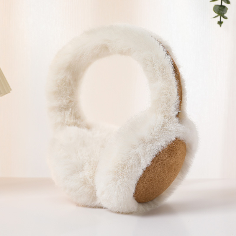 純色の耳カバーの男性は冬に保温を厚くして、耳を保護します。