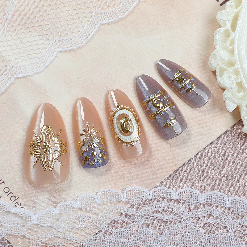 30-Piece Box Set of Dreamy Starlight Moon Press-On Nails with Shiny Gold and Silver, Three-Dimensional, Elegant, Luxurious, and Minimalist Style Nail Pieces