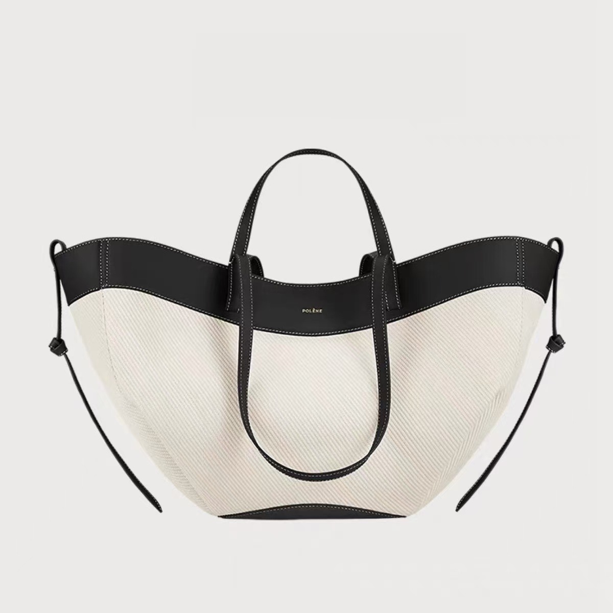 블랙 니트 스티치