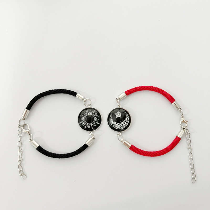 Cross-border luminous couple bracelet fashion tai chi yin and yang alloy base hand-woven hand rope valentine's day gift Cross-border luminous couple bracelet fashion tai chi yin and yang alloy base hand-woven hand rope valentine's day gift