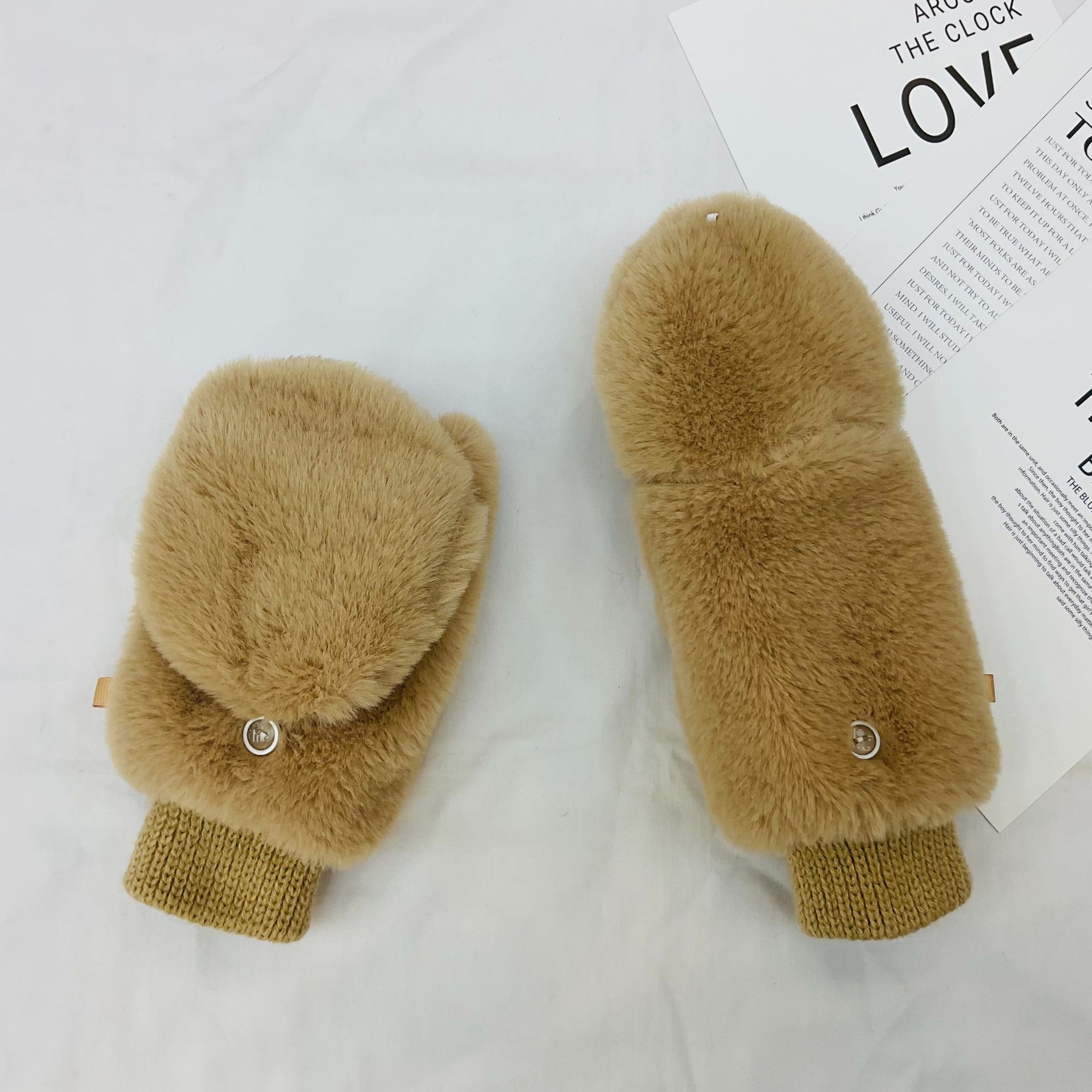 Japonés lindo guantes de felpa Imitación Piel de conejo pelusa Halter mitones guantes de invierno guantes calientes del dedo del bolso femenino al por mayor