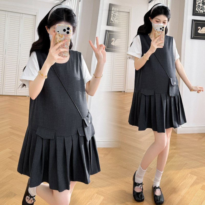 New Style Maternity Dress for Summer, College Style, Loose Fit, Conceals Belly, Pleated Skirt for Pregnant Women New Style Maternity Dress for Summer, College Style, Loose Fit, Conceals Belly, Pleated Skirt for Pregnant Women