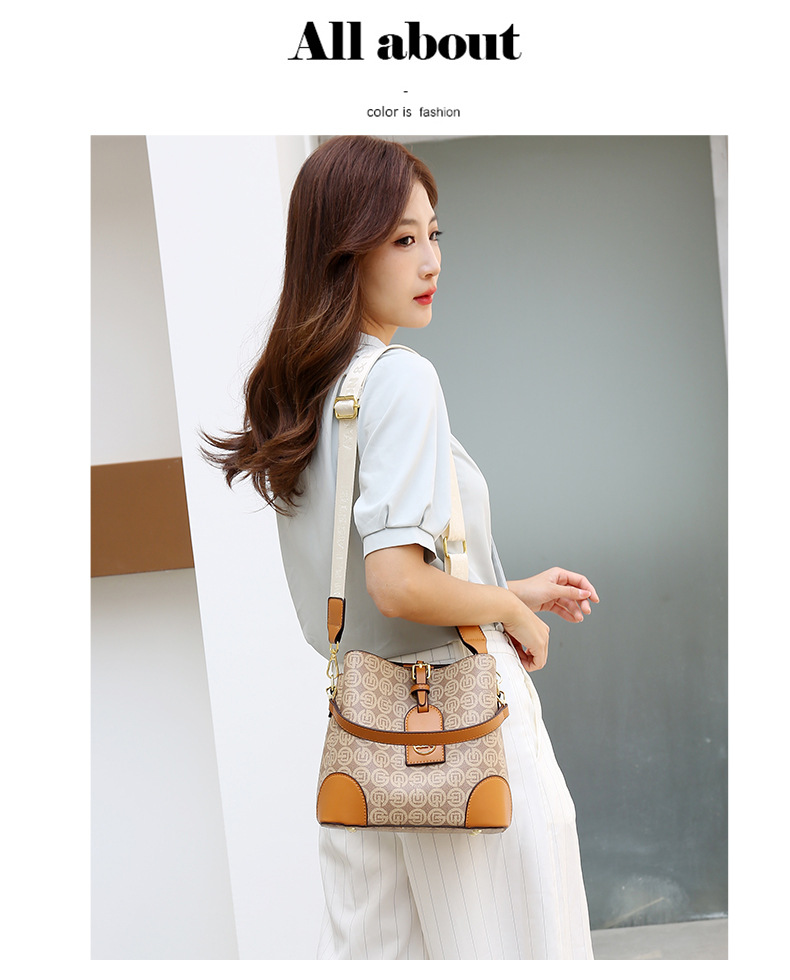 2023 Autumn New Live Broadcast Good Style Printed Large Capacity Bucket Bag Women's PU Contrast Color Wide Shoulder Strap Crossbody Bag_voghion.com