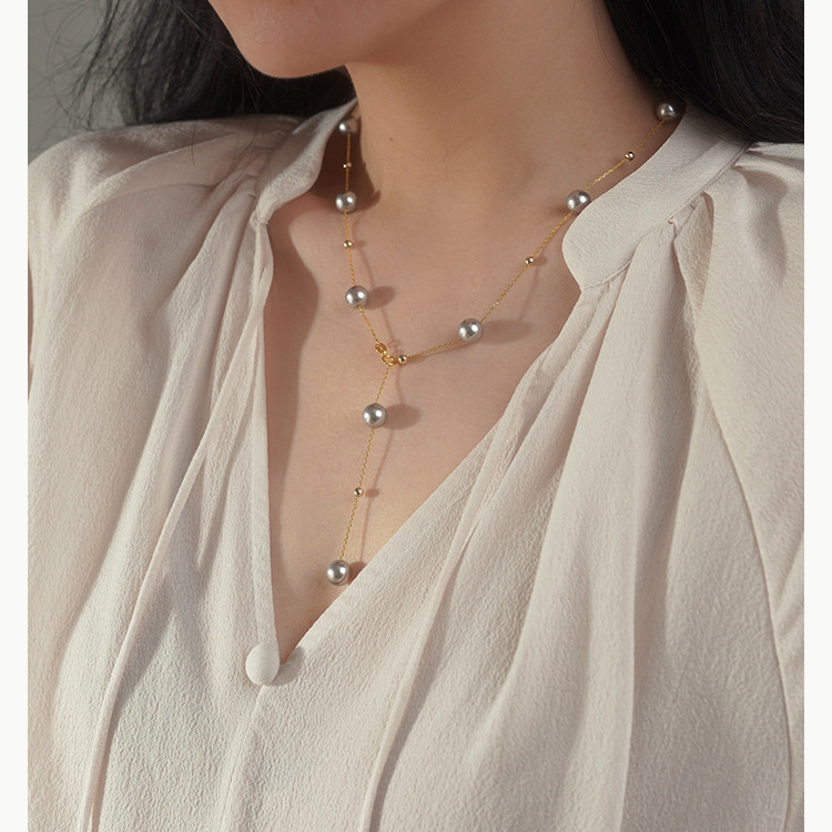 Necklace pearl