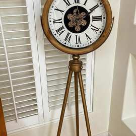美式客厅别墅复古创意设计师大落地钟三脚摆件欧式立钟机械齿轮钟