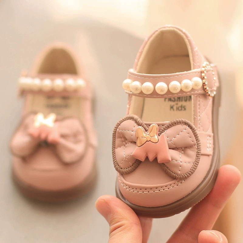 Весной и осенью новая кожаная обувь принцессы для маленьких девочек, одиночная обувь для девочек От 1 до 2 лет Нескользящая детская обувь для малышей