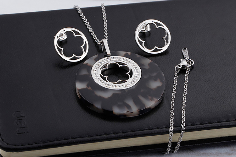 Fashion Water Droplets Heart Shape Titanium Steel Inlay Rhinestones Earrings Necklace 1 Set display picture 17