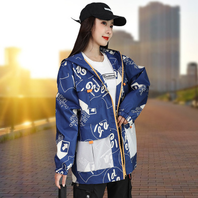 日系潮牌印花外套女春秋季时尚工装夹克风衣连帽开衫克莱因蓝衣服