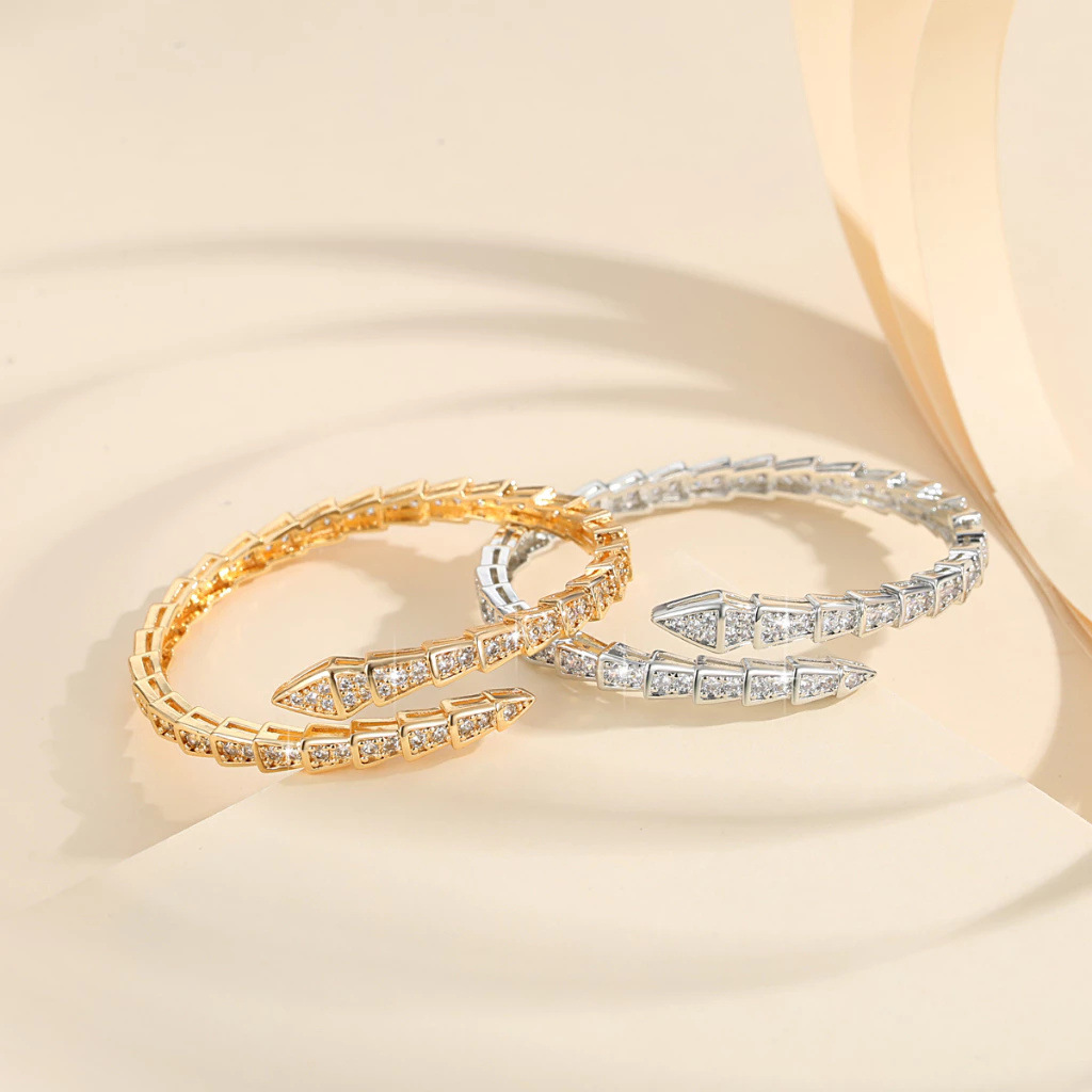Nuevo creativo transfronterizo de pulsera de hueso de serpiente de diamante completo moda europea y americana de comercio electrónico temperamento de alto nivel de tendencia pulsera de cobre al por mayor