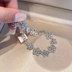 スターリングシルバー s925 レースフラワーブレスレットエレガントで軽い高級ニッチ優しい気質ハイエンド多用途絶妙