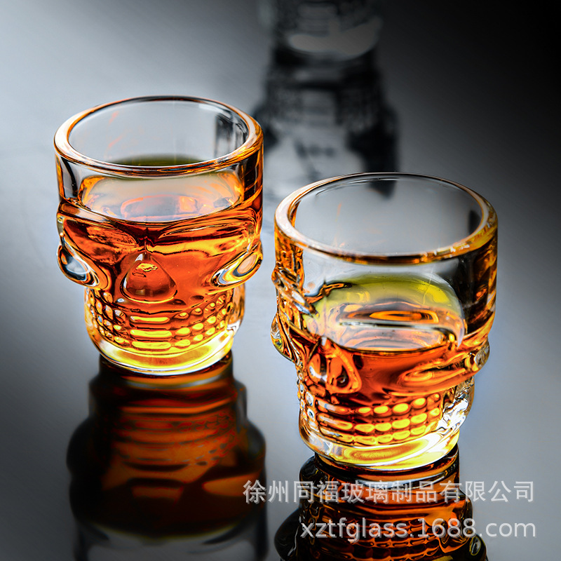 Glass wineglass
