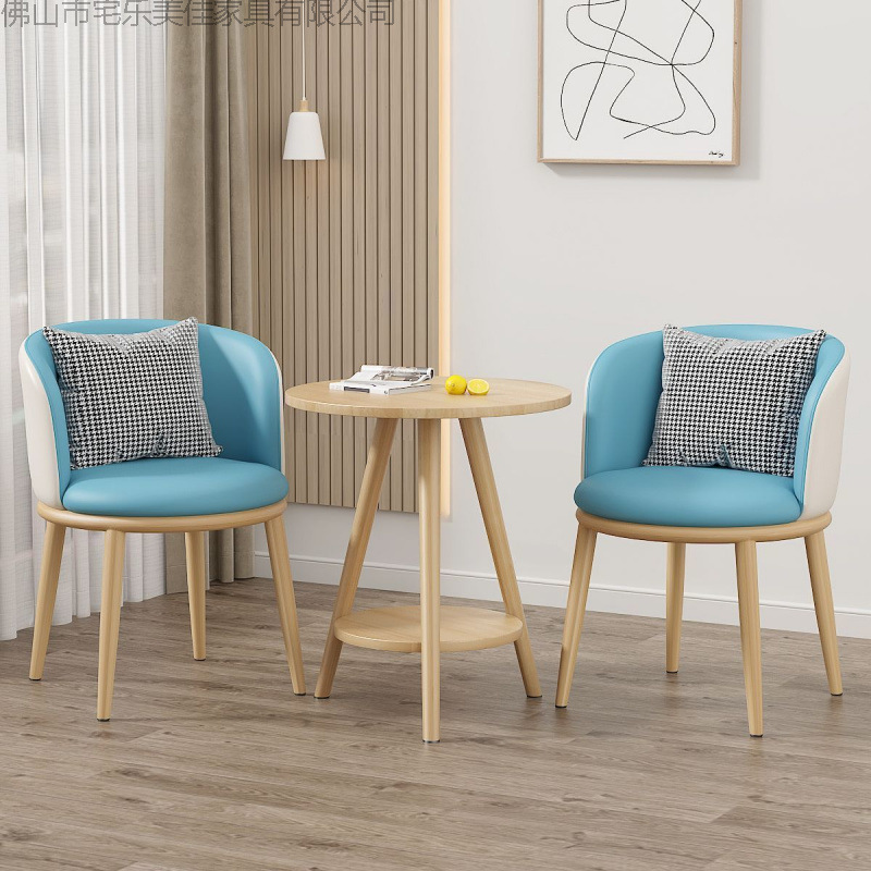 Mesa y silla de ocio balcón sala de estar de lujo ligera mesa y silla combinación de hotel de alojamiento residencial negociación en línea mesa y silla set de tres piezas