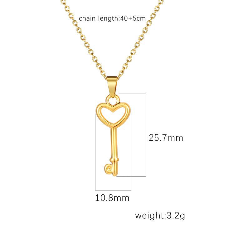 Europa y los Estados Unidos de moda retro universal colgante de llaves de moda femenina lujo ligero 18K amor llavero al por mayor