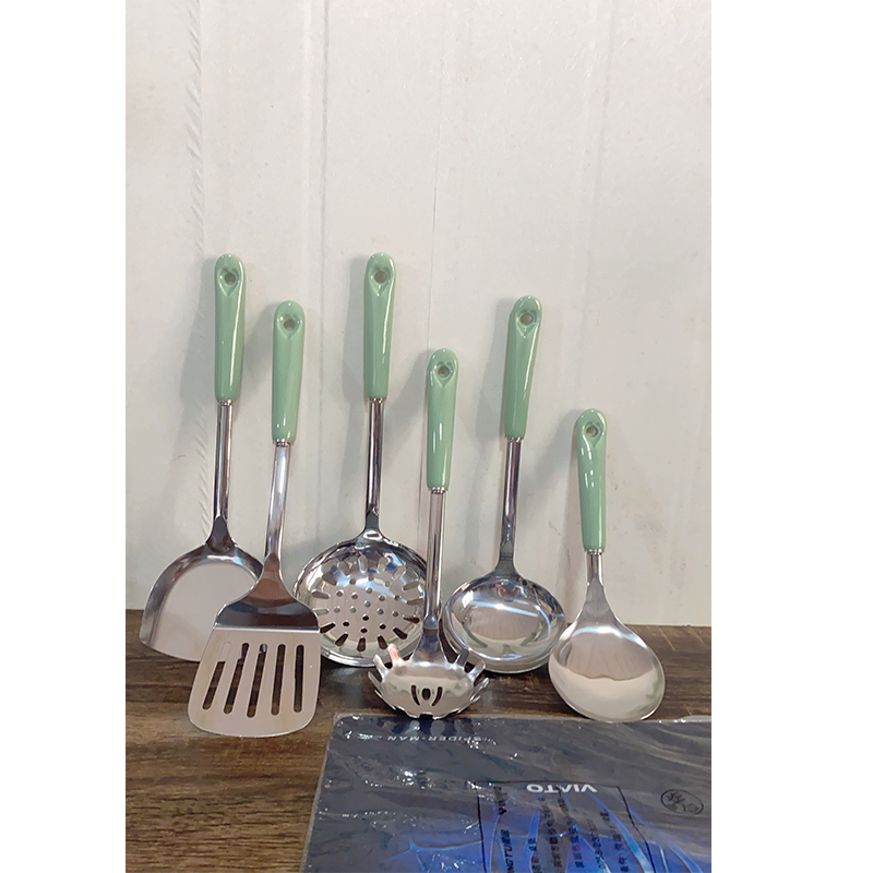 北欧の軽い豪華なステンレスの鍋は陶磁器の取っ手の家庭の台所をかき混ぜます。|undefined